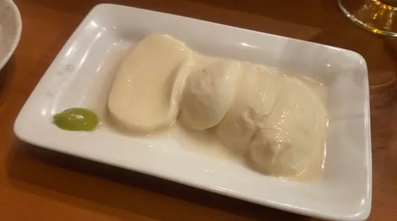 モッツァレラの昆布出汁漬け