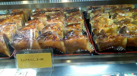 入ったところにショーケース！