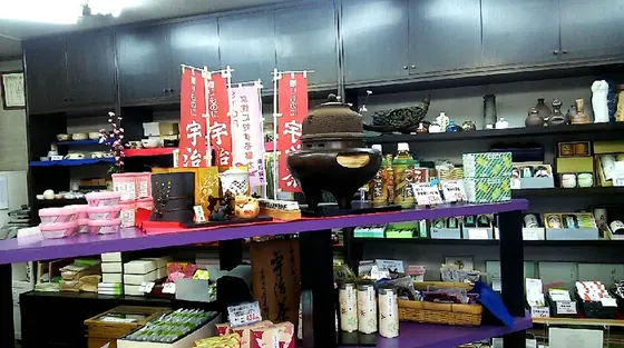 バラエティーに富んだ商品がラインナップ