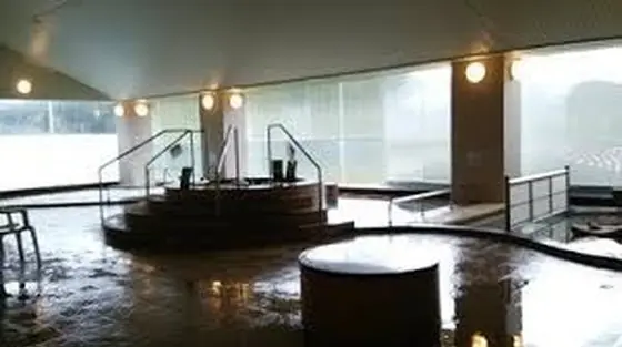 八木鼻の麓にある日帰り温泉施設