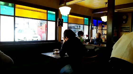 クラシカルな雰囲気の店内