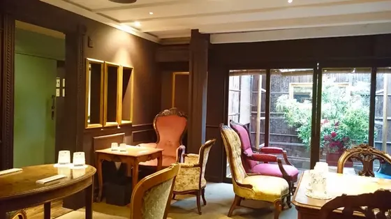 内装は洋館風