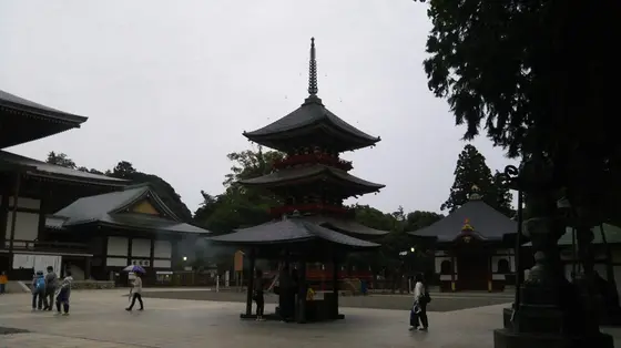 三重塔