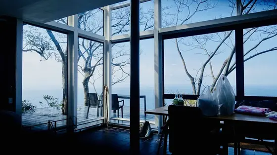 部屋の中からの景色