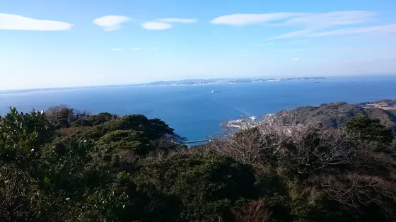 地獄のぞきまで足を伸ばす  地獄のぞきは狭く、凄い行列だった