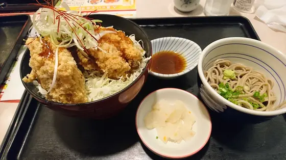 山賊丼セット冷やそば　９７１円