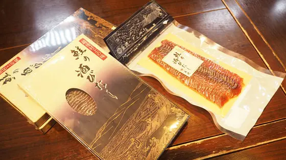 お酒には「鮭の酒びたし」