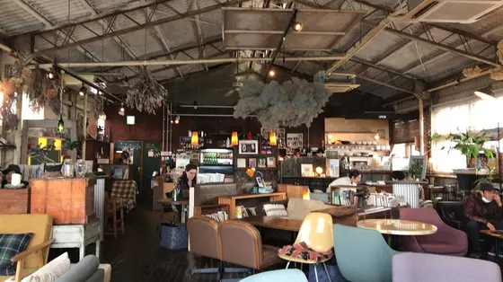 広々とした店内