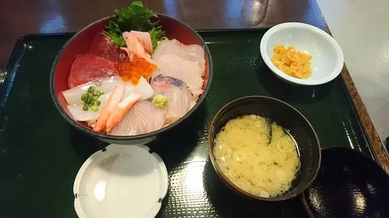 あみなや丼　１４５０円