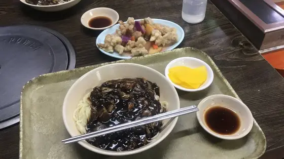 ジャージャー麺とタンスユク
