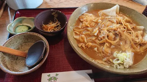 防の激太手打ちカレーうどん〔数量限定〕　８５０円