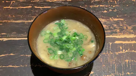 お通しのきのこ汁 ¥220