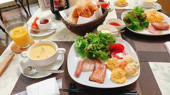 朝食