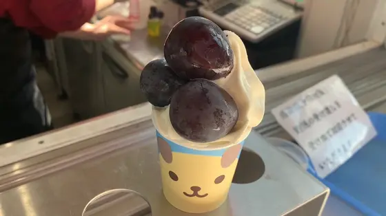 ぶどうをトッピング