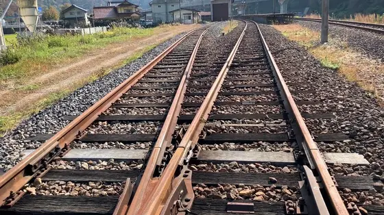 電車がクロスしてくるところ