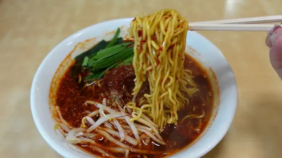 麺はちぢれ麺！