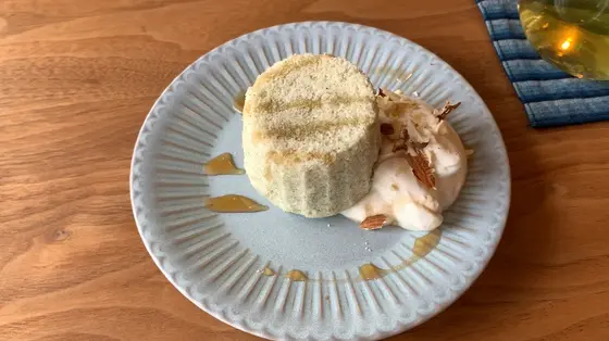ヴィーガンスイーツ 桑の葉のシフォンケーキ ¥300