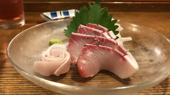ブリ刺し ハーフサイズ ¥440