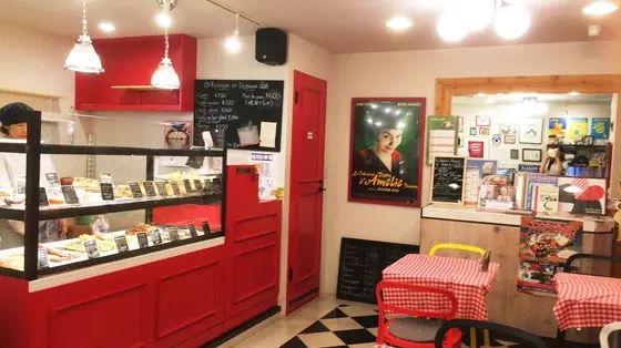 レトロポップなかわいい店内