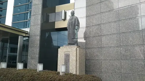 五十、六十は鼻たれ小僧 男盛りは八、九十