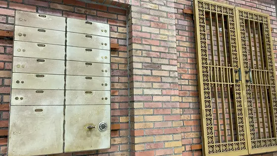 貸金庫と貸金庫前室扉