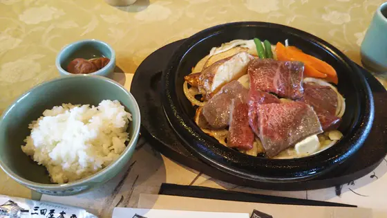 もも肉を使用した黒毛和牛ステーキランチ