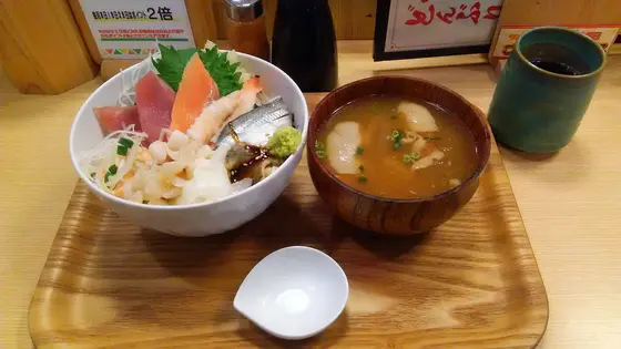 海鮮丼
