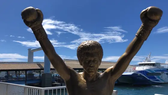 具志堅用高モニュメント