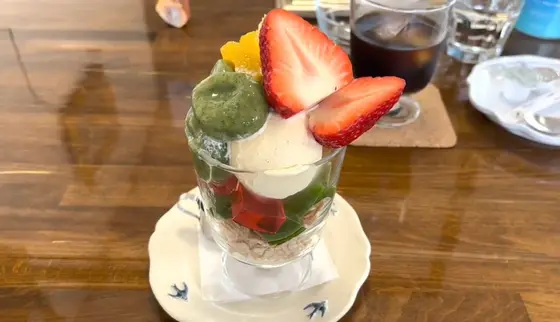 季節のパフェ　1,430円