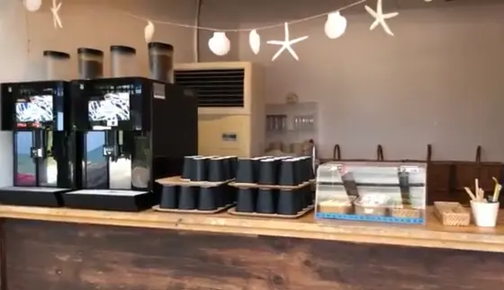 ホテルの宿泊客は無料でコーヒーも頂けます。