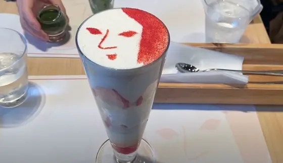 ショートケーキパフェ