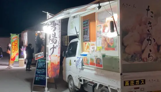 屋台も…