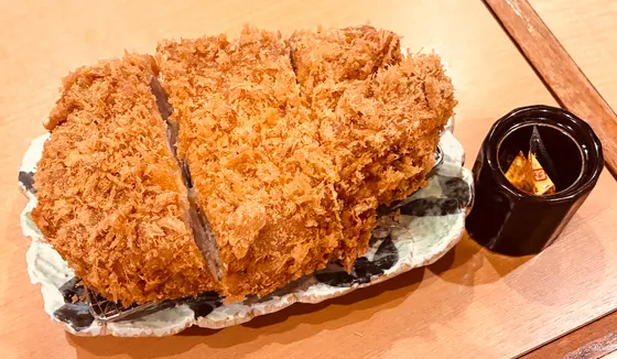 🐷極厚切り落し熟成ロースかつ300g ¥2,180