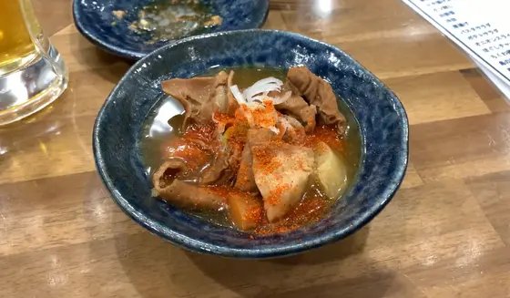 もつ煮込み（200円）