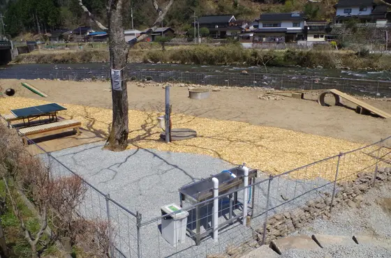 河原に隣接したドッグラン！