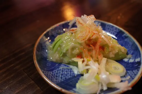 生レバ風アボカド
