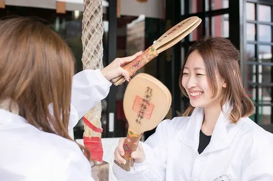 痛みを癒す叩きしゃもじ