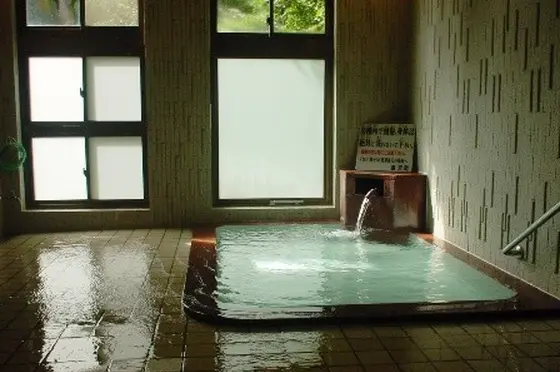 小さな湯船です