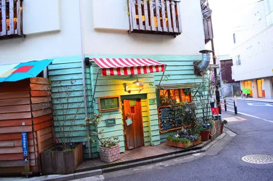扉もメルヘン🚪