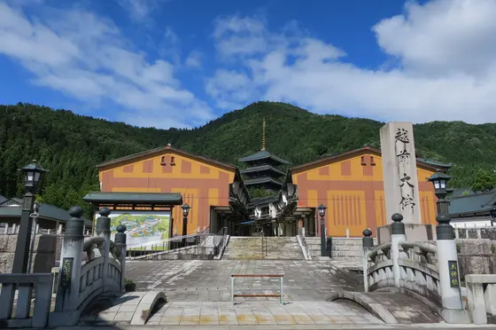 こちらが本来の参道入口