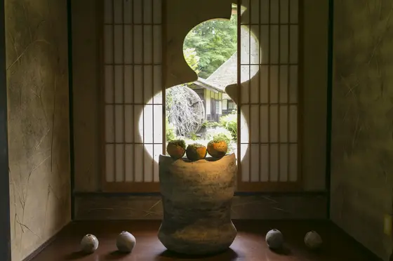 瓢箪型の窓
