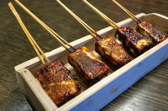 ちょいと座って田楽でも