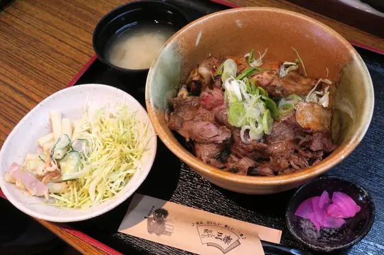 肉丼がオススメ