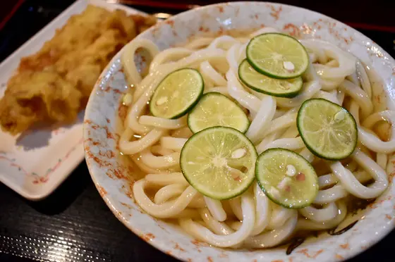 セルフうどん　やま