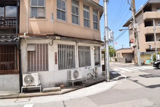 昔は鉄工所だった建物