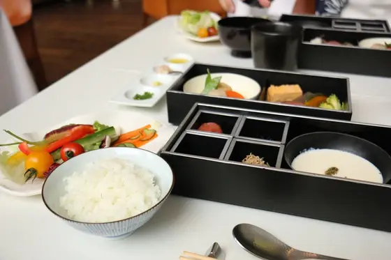 和食の朝食をがっつり!