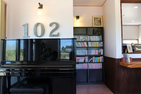 102