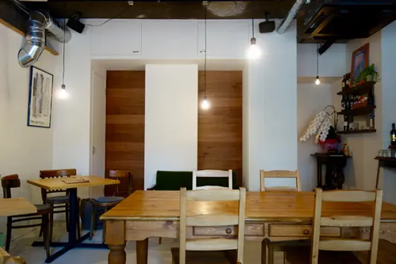 店内はオシャレ