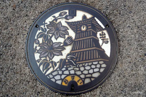 出石のカラーマンホール