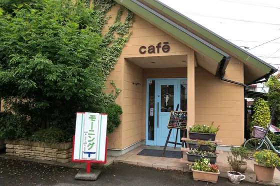 少々地味な入口まわり